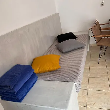 Aparthotel Birds - Including Car 3*