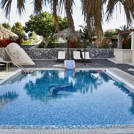 Aparthotel Birds - Including Car Perissa (Santorini)