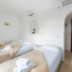 Birds With Heated Pool - Including Car And Breakfast Aparthotel 4*