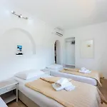 Birds With Heated Pool - Including Car And Breakfast Perissa (Santorini)