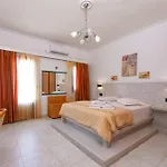 Aparthotel Birds With Heated Pool - Including Car And Breakfast Perissa (Santorini)