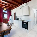Birds With Heated Pool - Including Car And Breakfast Aparthotel 4*