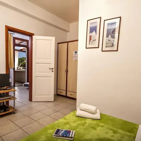 아파트호텔 Birds With Heated Pool - Including Car And Breakfast 페리사