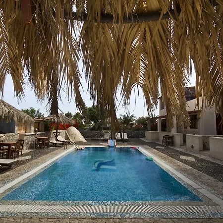 Birds With Heated Pool - Including Car And Breakfast 아파트호텔 페리사