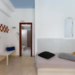 Birds With Heated Pool - Including Car And Breakfast Appart hôtel
