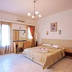 Lejlighedshotel Birds With Heated Pool - Including Car And Breakfast