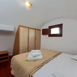 Birds With Heated Pool - Including Car And Breakfast 4*