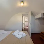 Birds With Heated Pool - Including Car And Breakfast Appart hôtel Períssa