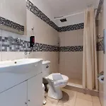 Appart hôtel Birds With Heated Pool - Including Car And Breakfast 4*