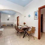 Appart hôtel Birds With Heated Pool - Including Car And Breakfast
