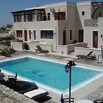 Birds With Heated Pool - Including Car And Breakfast Appart hôtel