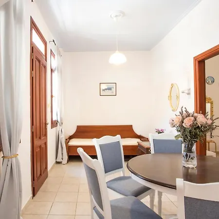 公寓式酒店 Birds With Heated Pool - Including Car And Breakfast