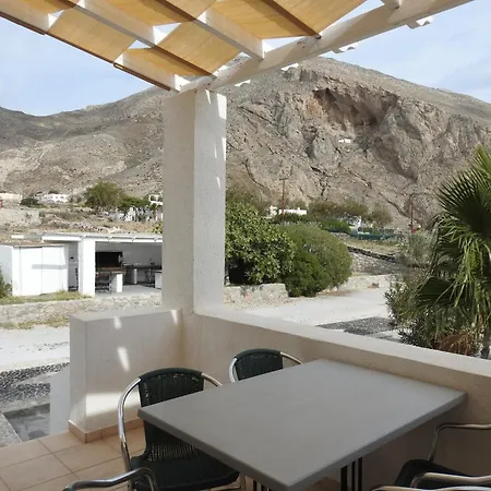 아파트호텔 Birds With Heated Pool - Including Car And Breakfast 4*
