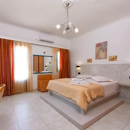 Apartahotel Birds With Heated Pool - Including Car And Breakfast Perissa (Santorini)