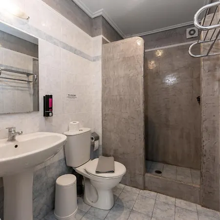 Birds With Heated Pool - Including Car And Breakfast 4* 페리사