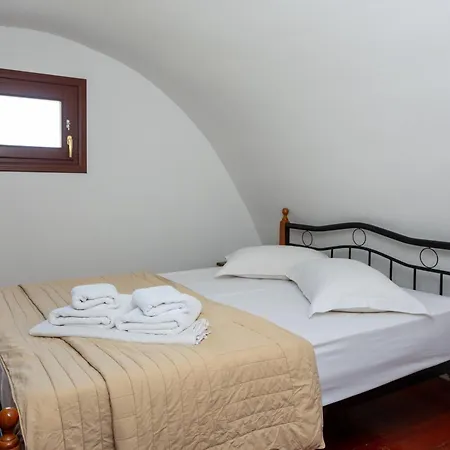 Birds With Heated Pool - Including Car And Breakfast Apartahotel Perissa (Santorini)