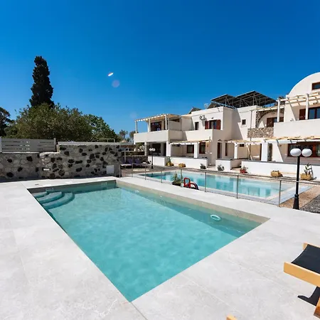 Birds With Heated Pool - Including Car And Breakfast 아파트호텔 4*