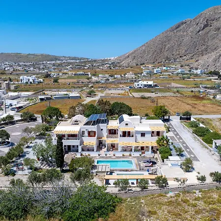 Apart Otel Birds With Heated Pool - Including Car And Breakfast