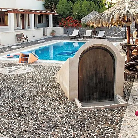 Apart Otel Birds With Heated Pool - Including Car And Breakfast 4*