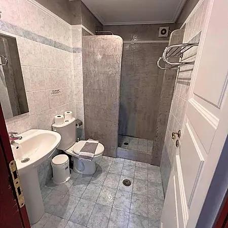 Apartmanhotel Birds With Heated Pool - Including Car And Breakfast Perísza