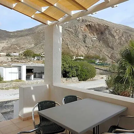 Birds With Heated Pool - Including Car And Breakfast 4*