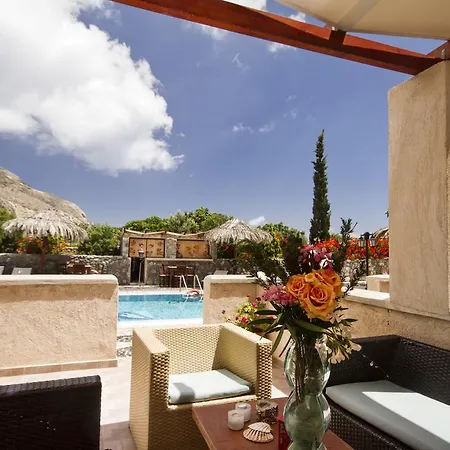 公寓式酒店 Birds With Heated Pool - Including Car And Breakfast 4*