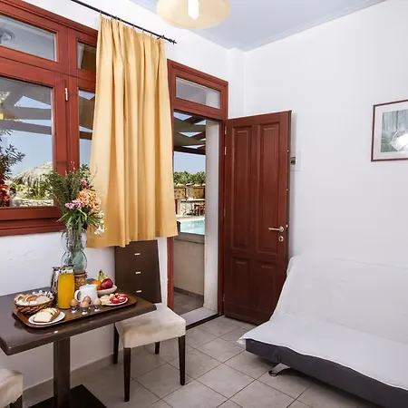 公寓式酒店 Birds With Heated Pool - Including Car And Breakfast