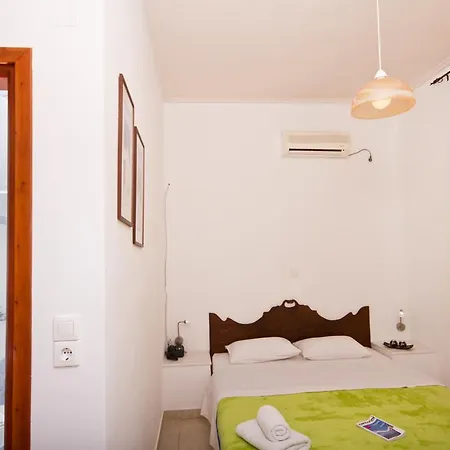 Birds With Heated Pool - Including Car And Breakfast 佩里萨