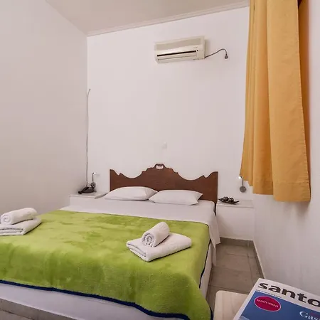 Birds With Heated Pool - Including Car And Breakfast 公寓式酒店