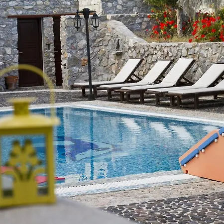 Birds With Heated Pool - Including Car And Breakfast 4* 佩里萨