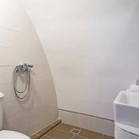 Birds With Heated Pool - Including Car And Breakfast 公寓式酒店