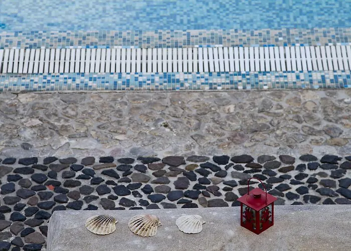 Birds With Heated Pool - Including Car And Breakfast Lägenhetshotell Perissa (Santorini)