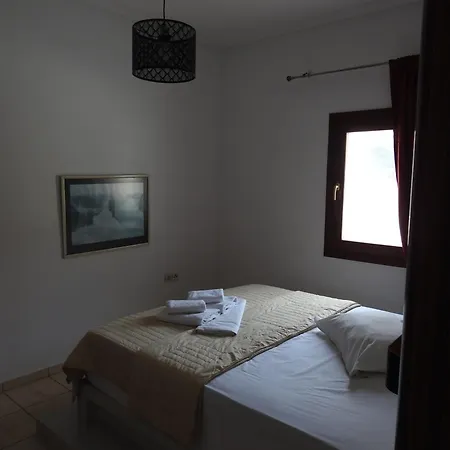 Birds With Heated Pool - Including Car And Breakfast Aparthotel 4*