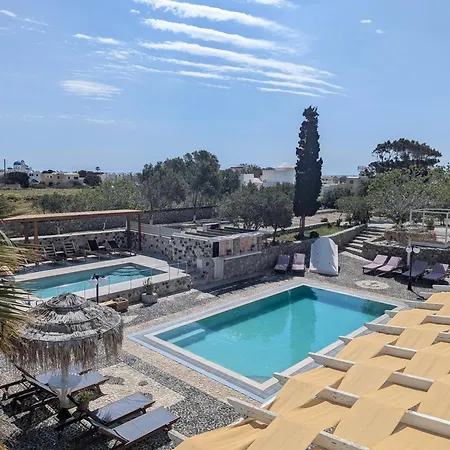 Lägenhetshotell Birds With Heated Pool - Including Car And Breakfast Perissa (Santorini)