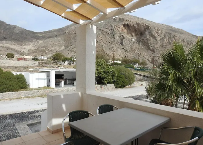 Aparthotel Birds With Heated Pool - Including Car And Breakfast 4*