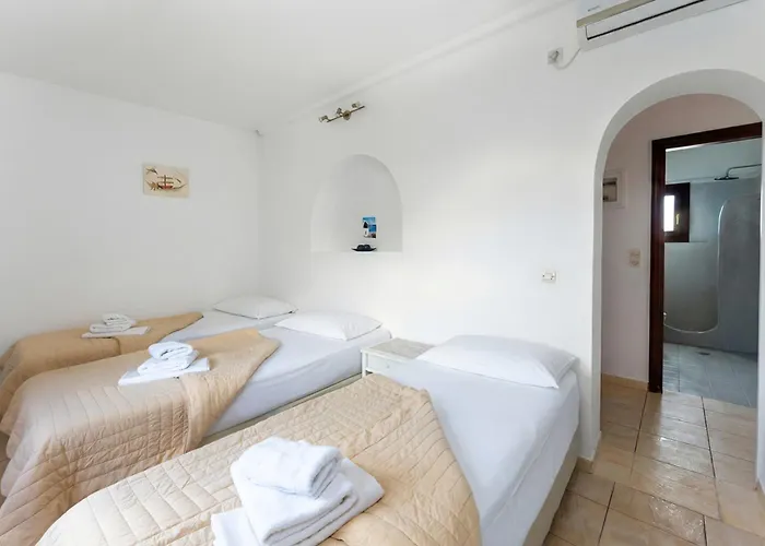 Birds With Heated Pool - Including Car And Breakfast Lägenhetshotell 4*