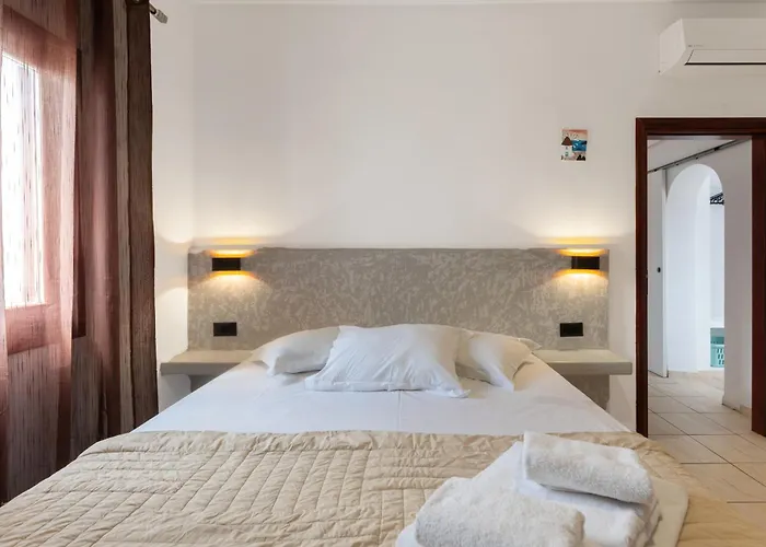 Birds With Heated Pool - Including Car And Breakfast Lägenhetshotell 4*