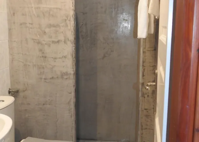 Birds With Heated Pool - Including Car And Breakfast