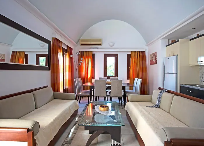 Birds With Heated Pool - Including Car And Breakfast 4* Perissa (Santorini)