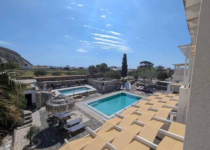 Birds With Heated Pool - Including Car And Breakfast Lägenhetshotell Perissa (Santorini)