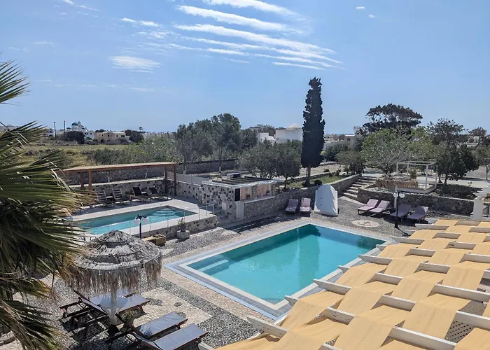 Lägenhetshotell Birds With Heated Pool - Including Car And Breakfast Perissa (Santorini)