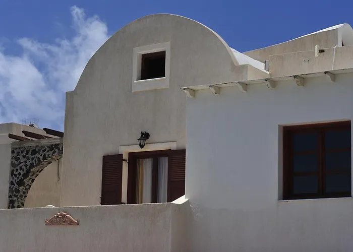 Birds With Heated Pool - Including Car And Breakfast 4* 페리사