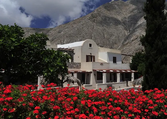 Birds With Heated Pool - Including Car And Breakfast Lägenhetshotell