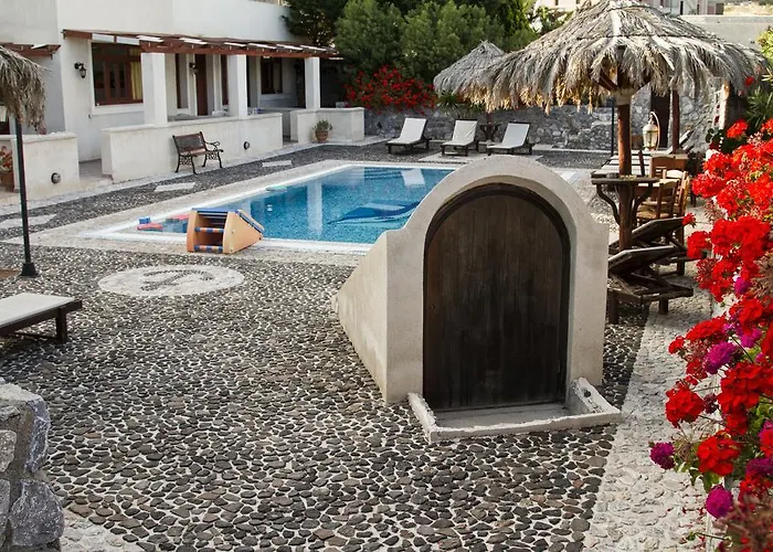 Aparthotel Birds With Heated Pool - Including Car And Breakfast