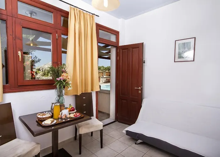 Aparthotel Birds With Heated Pool - Including Car And Breakfast