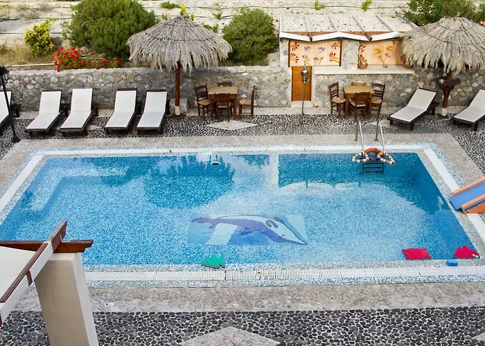 Birds With Heated Pool - Including Car And Breakfast Aparthotel Perissa (Santorini)